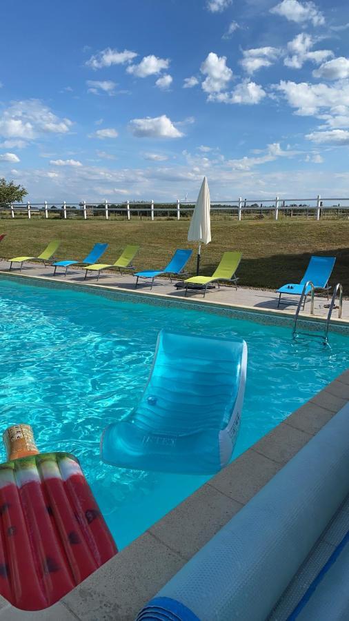 Kourline Villalunoterie Futuroscope Piscine Spa Oyre Exteriér fotografie