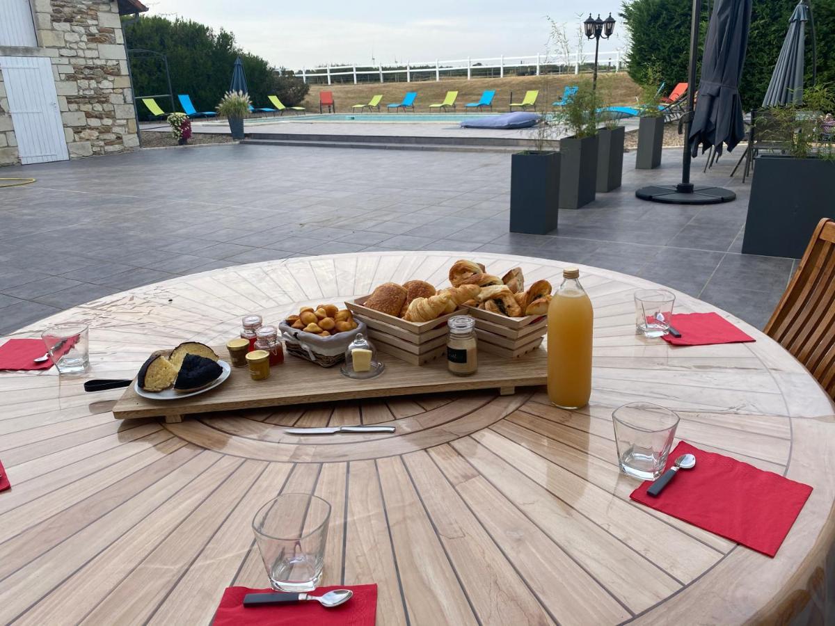 Kourline Villalunoterie Futuroscope Piscine Spa Oyre Exteriér fotografie